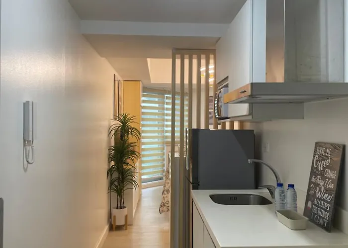 Sweet Retreat Studio Azure North By The Bali Corner At Azure North, Wavepool, Beach And Mount Arayat View